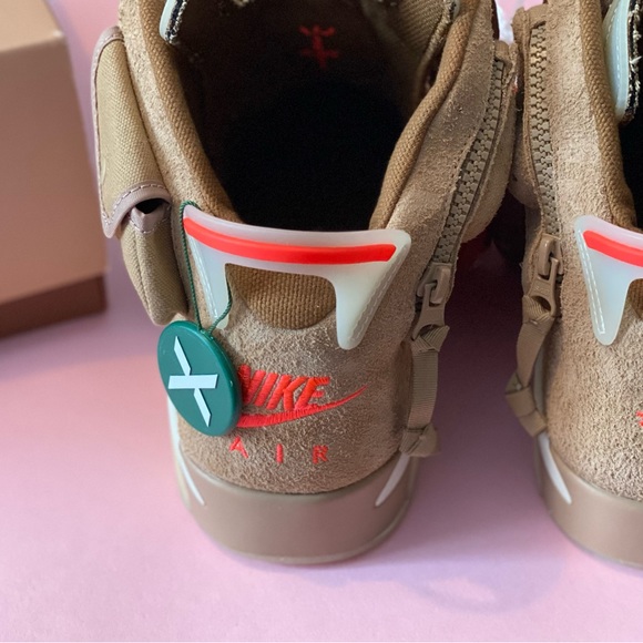 Travis Scott Jordan 6s - Picture 2 of 6